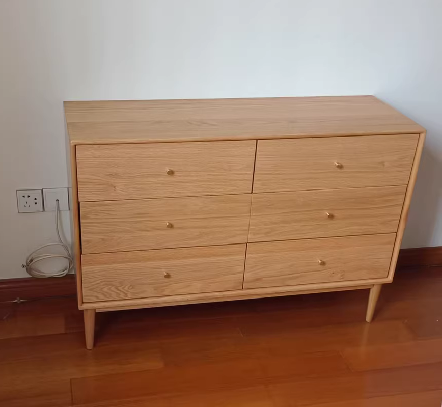 Luerzo Solid wood chest of drawers