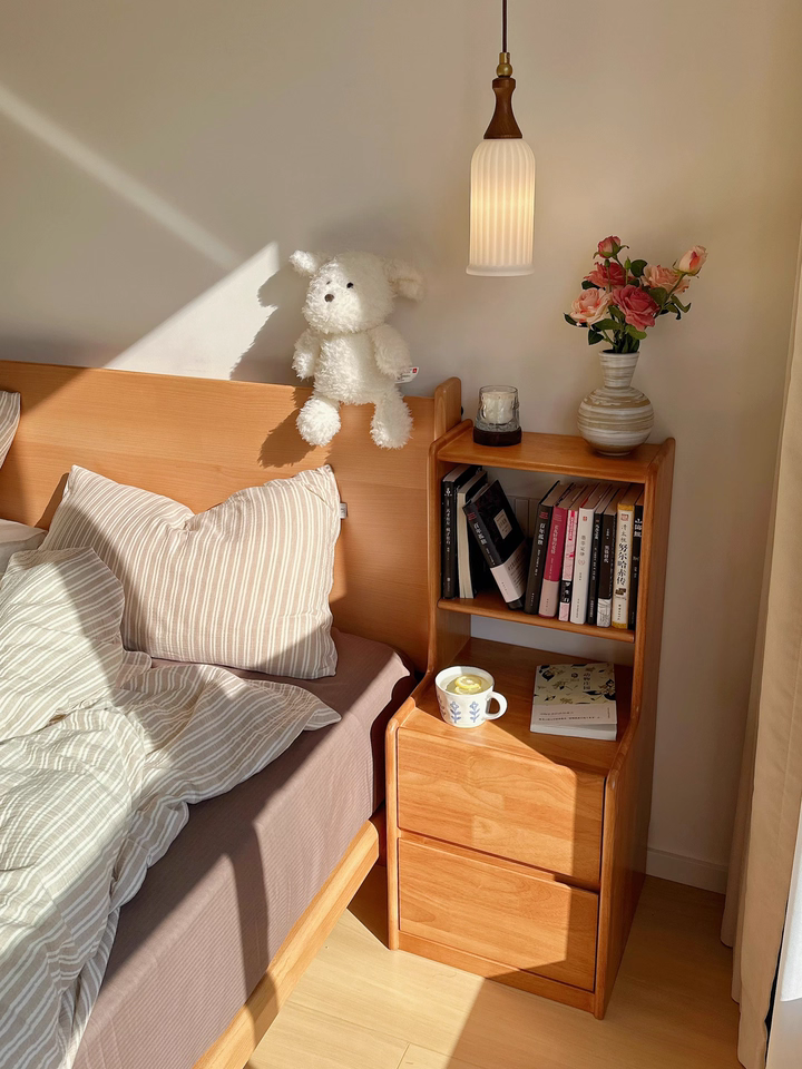 Nuvea 2pcs solid wood nightstands