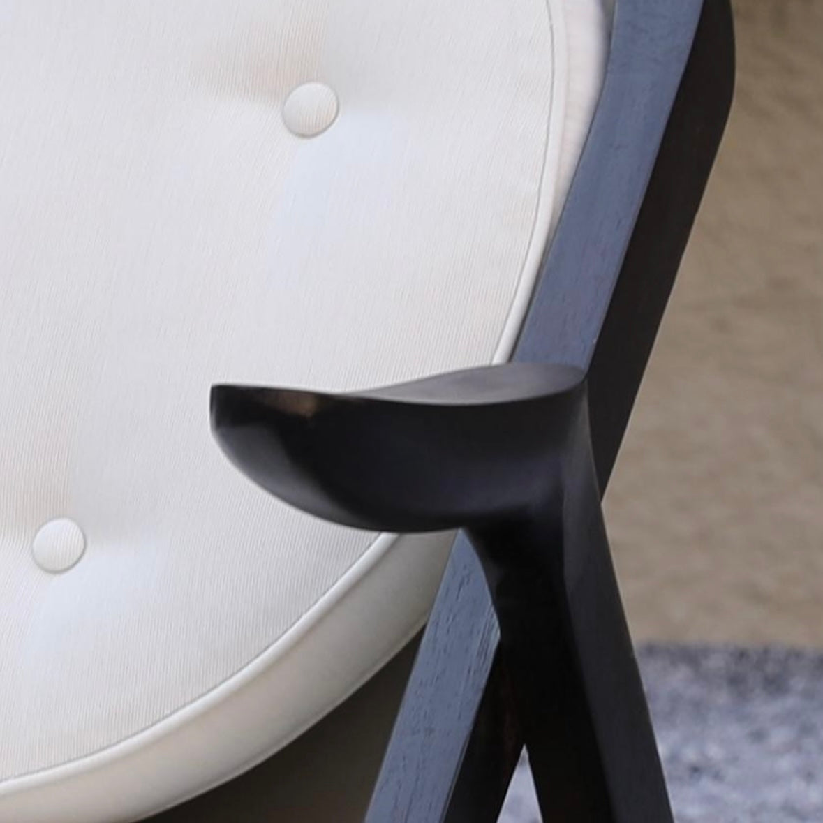 Giran Outdoor teak lounge chair