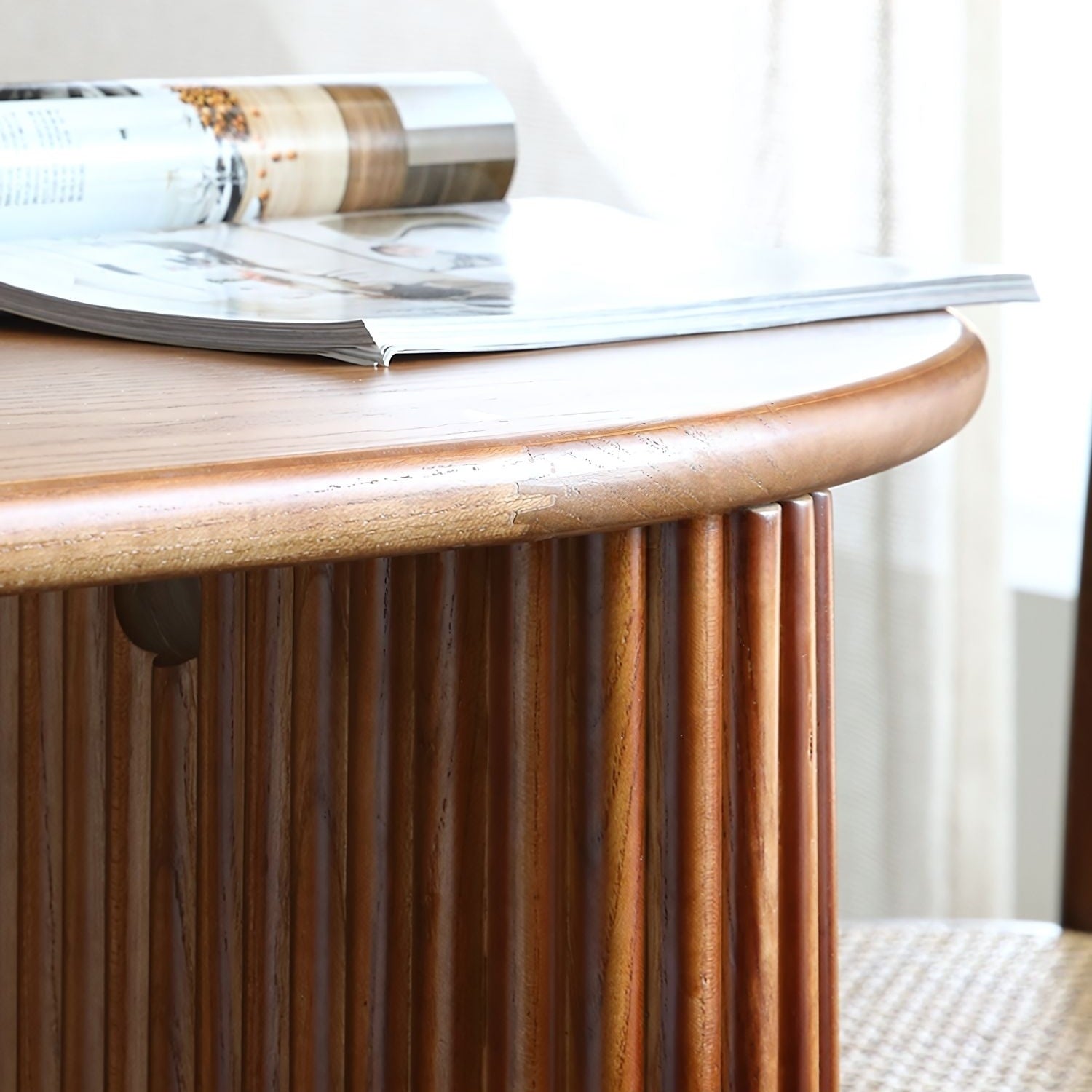 Glanmo Ash wood oval dining table