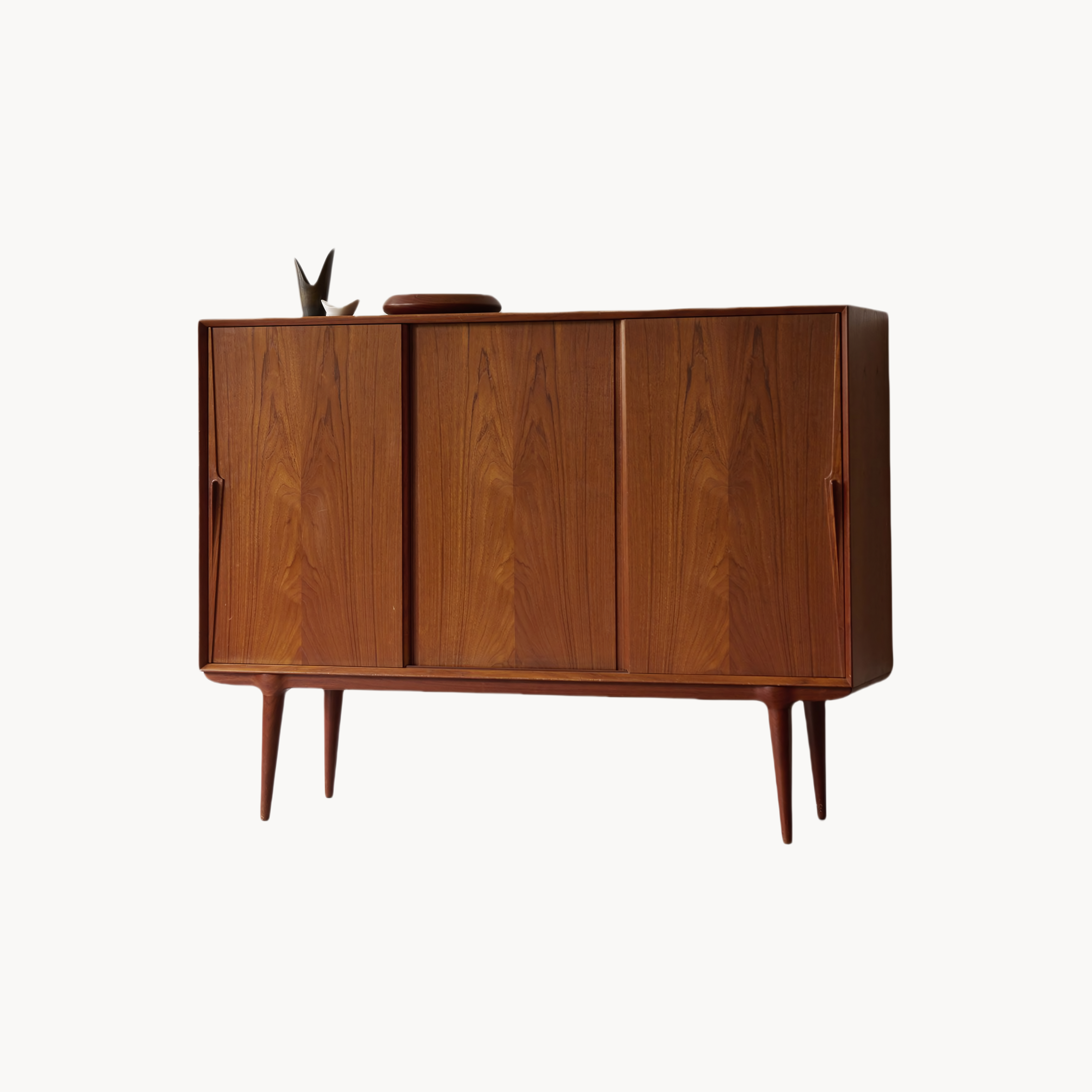 Drapol Solid wood sideboard