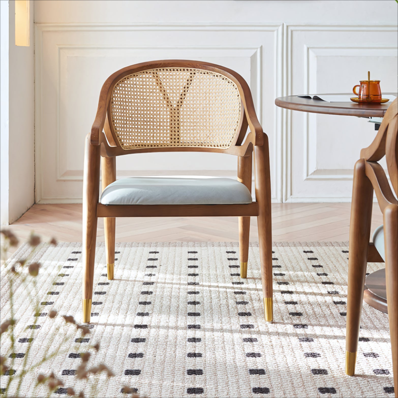 Portocin Ash wood natural rattan round dining set