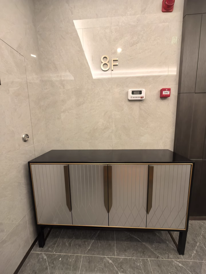 Zerffo Modern wooden sideboard