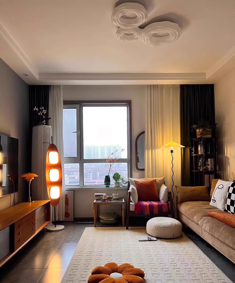 Arisar Reddish-brown spindle floor lamp