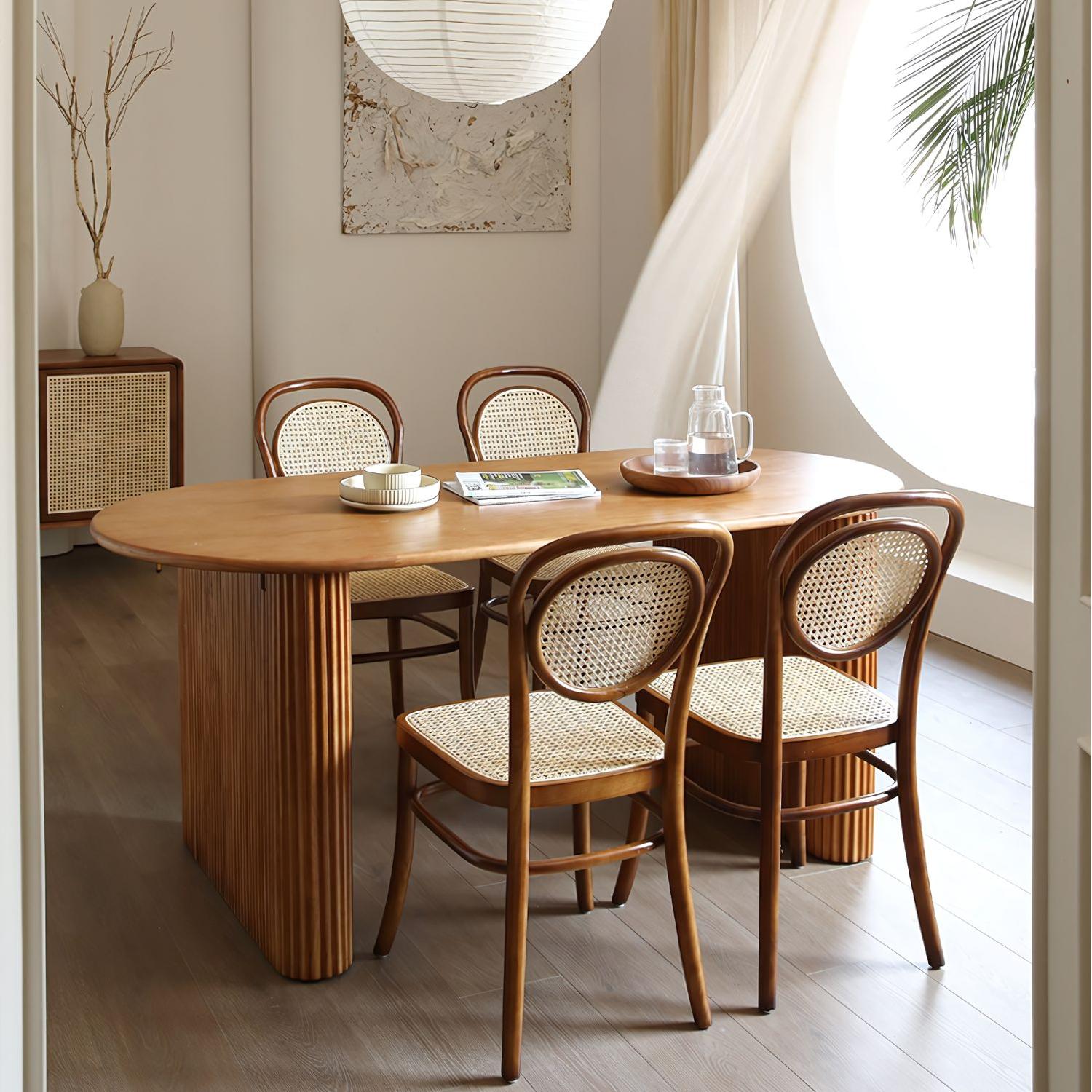 Glanmo Ash wood oval dining table